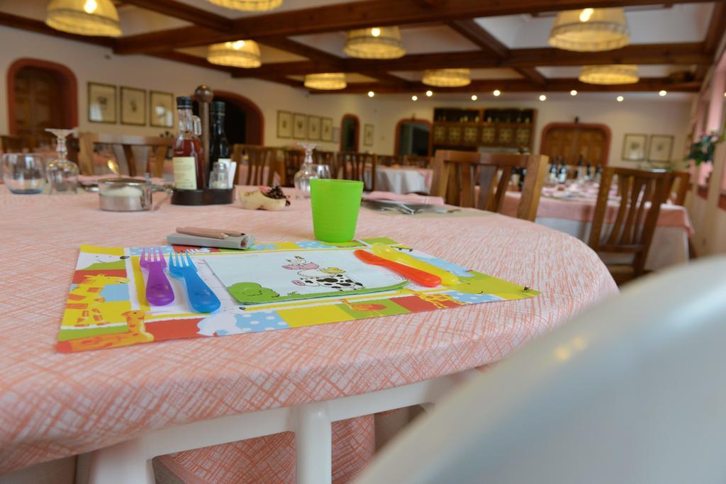 קונייה Petit Hotel מראה חיצוני תמונה