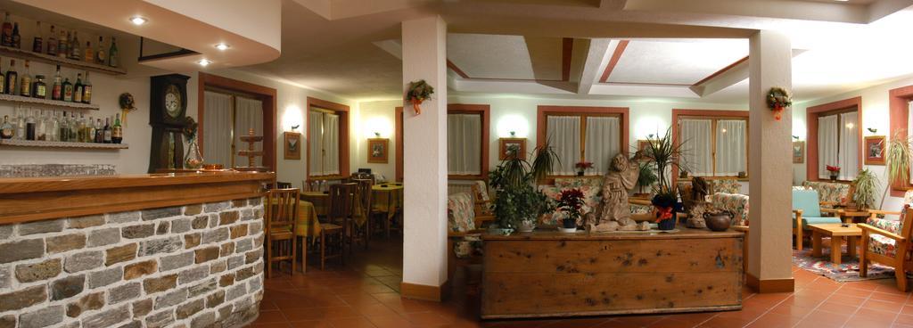 קונייה Petit Hotel מראה חיצוני תמונה