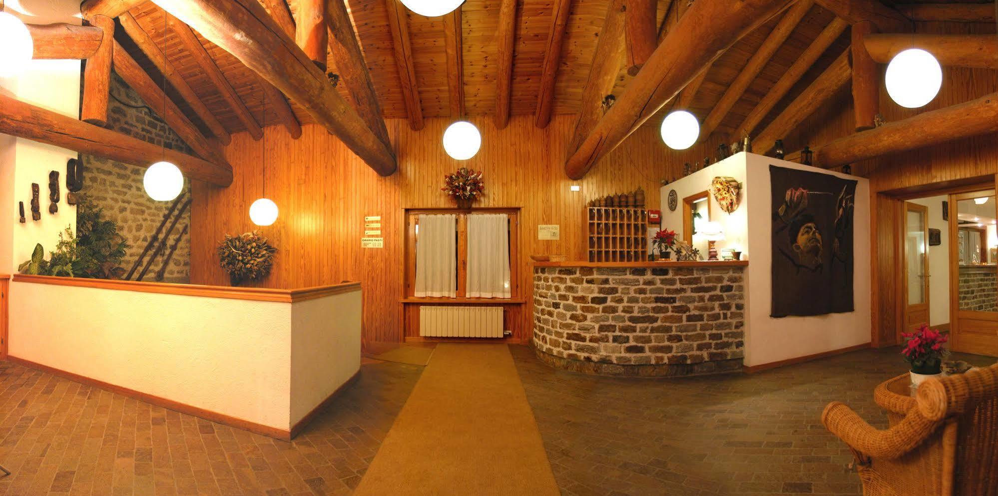 קונייה Petit Hotel מראה חיצוני תמונה