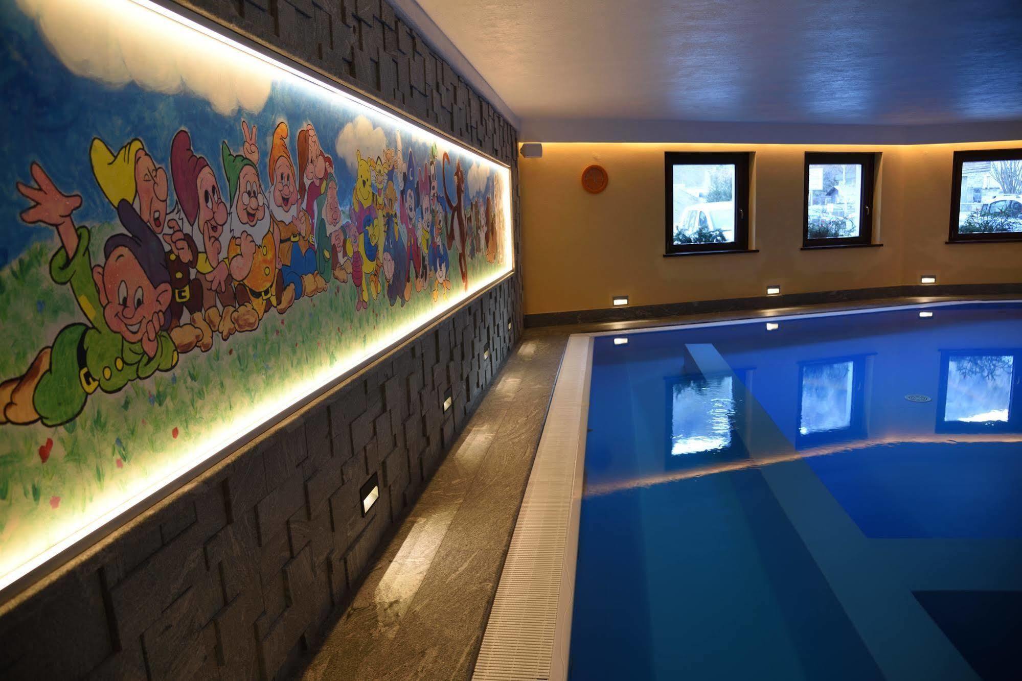 קונייה Petit Hotel מראה חיצוני תמונה